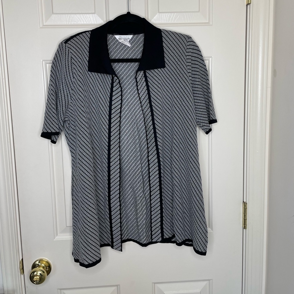 Exclusively Misook Black & White Open Front Short Sleeve Knit Cardigan M
